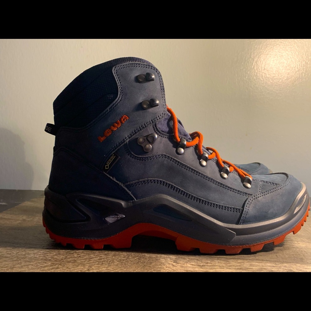 Web results
Lowa Men's Renegade GTX Mid Hiking .